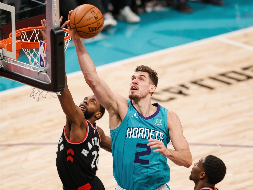 中展现出惊 中展现出惊